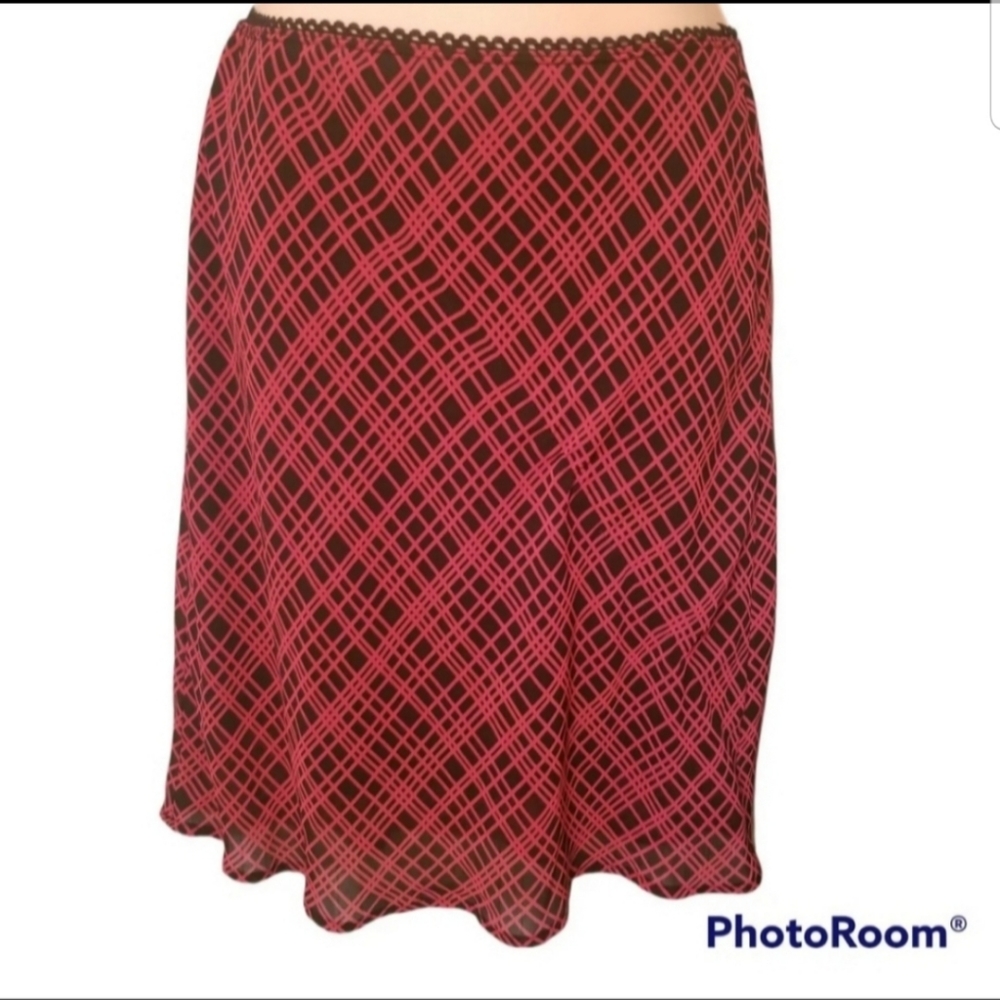 Heart & Soul Vintage Black & Red Patterned Midi-Skirt Juniors Small
